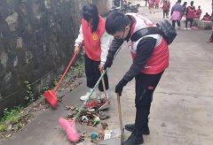 弘揚(yáng)雷鋒精神，社區(qū)清潔我先行！